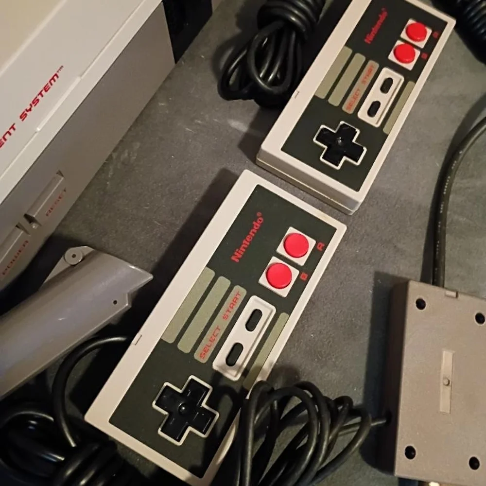 Nintendo NES Game Console